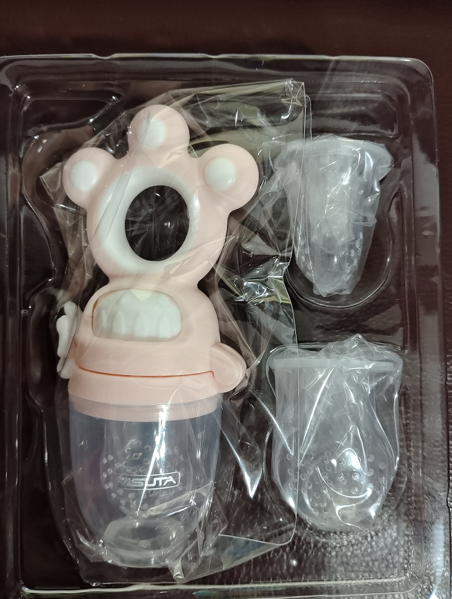 Safe Baby Fruit Feeder: BPA-Free & Easy to Clean - MAMTASTIC
