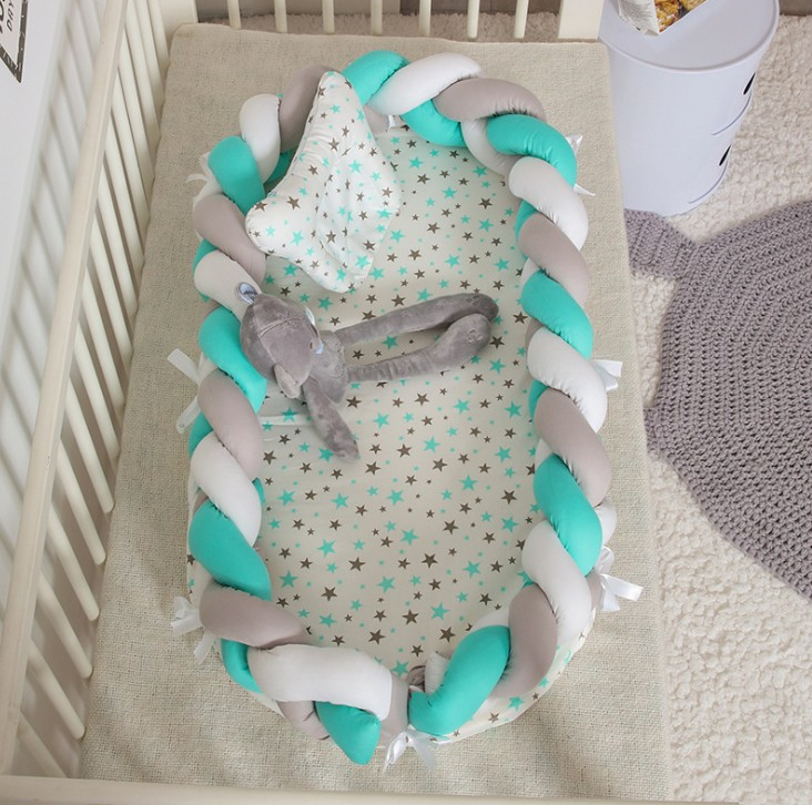 Lightweight and Foldable Portable Baby Crib for Travel - MAMTASTIC