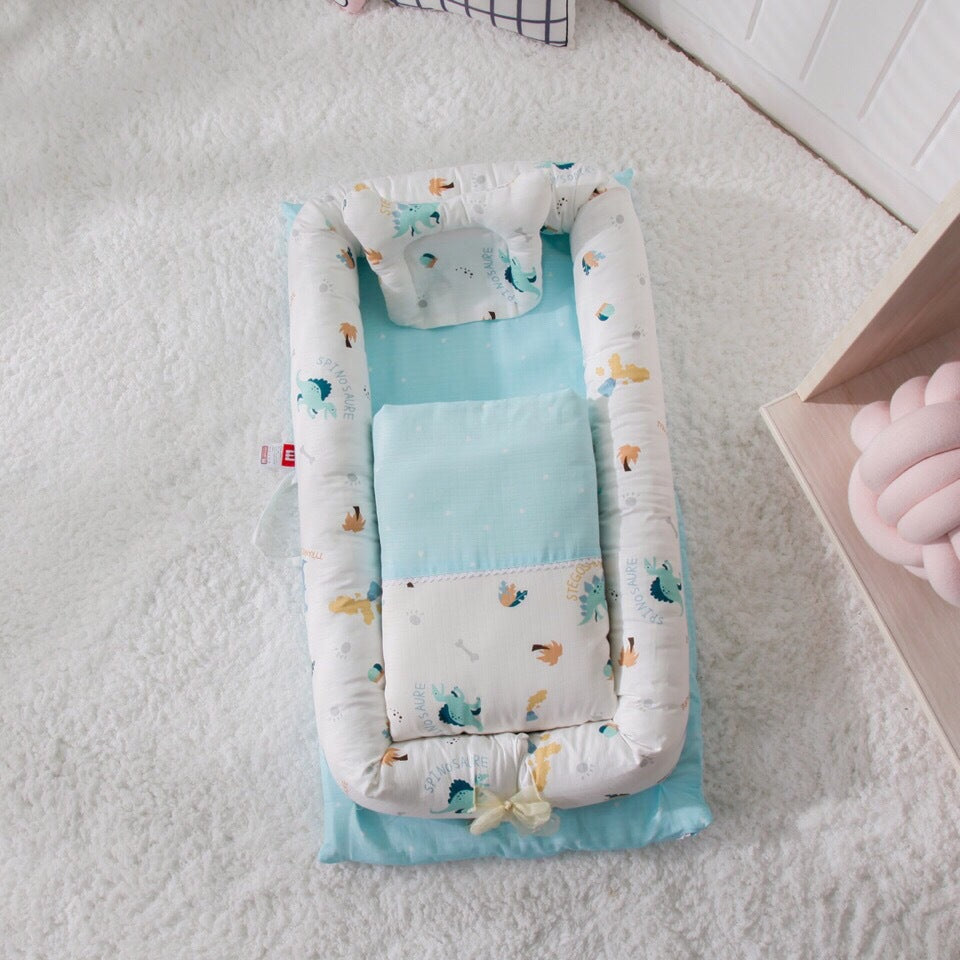 Portable Baby Bed: Lightweight & Easy to Fold - MAMTASTIC